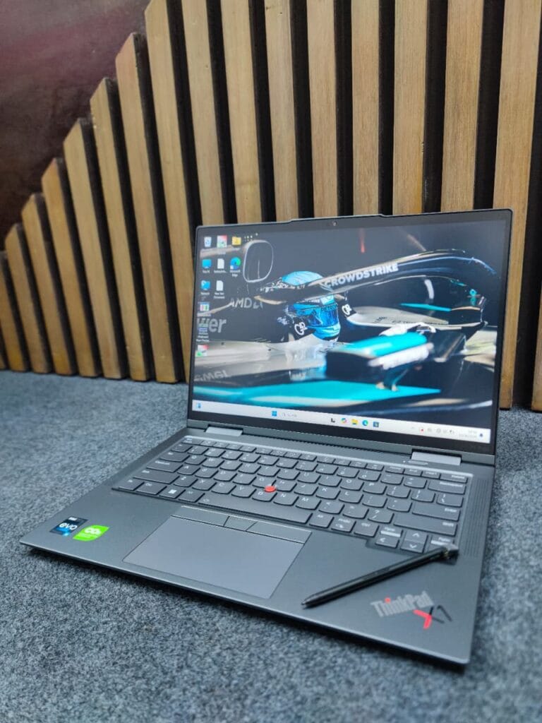 lenovo thinpad x1 yoga g7 full front view